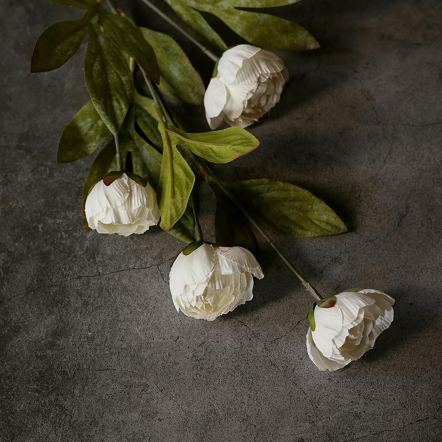 🌸 Elegant Artificial Flower Centerpiece 🌿 – Cozy Home Decor ✨